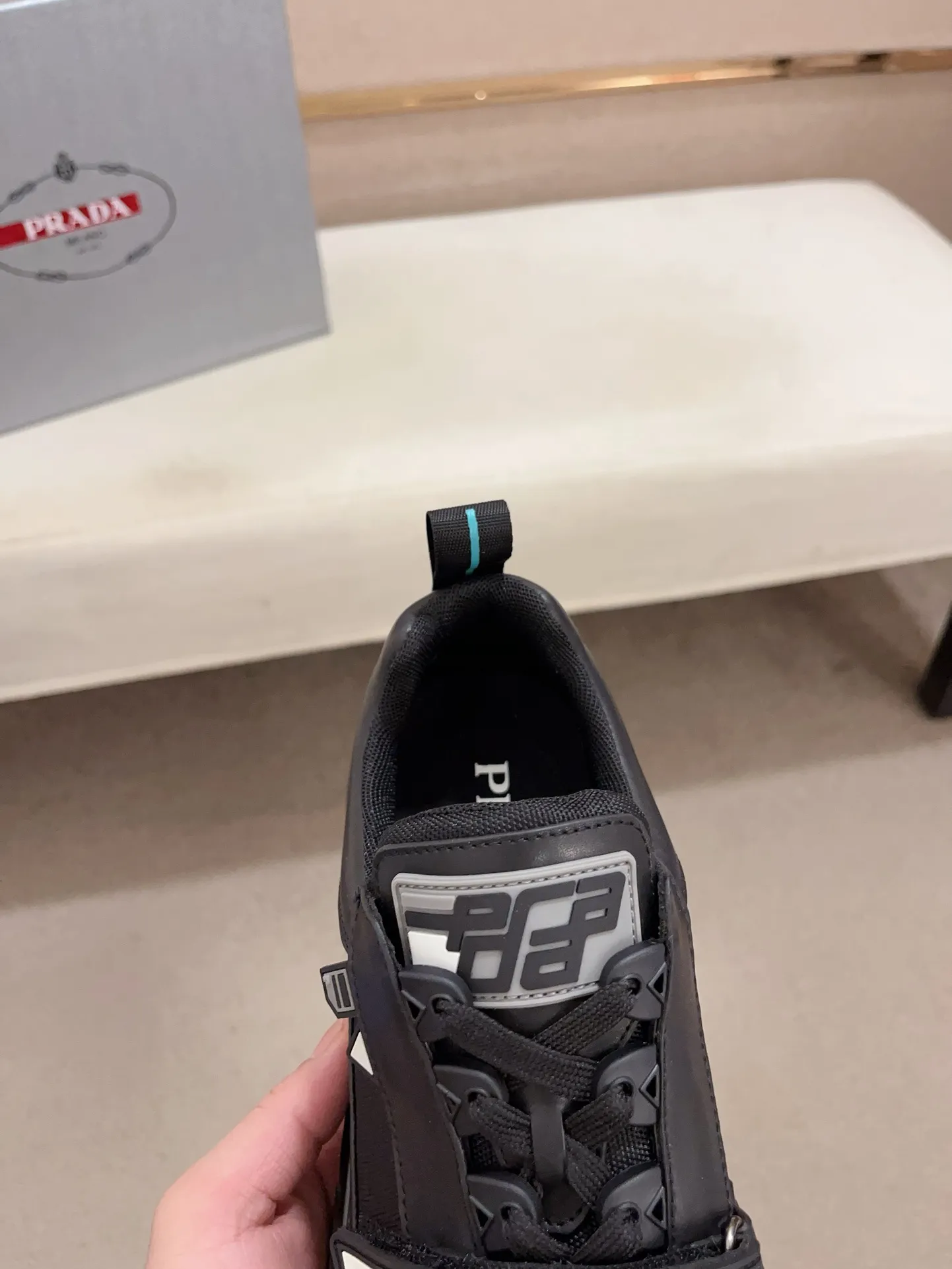 Factory price 620💰 ✔️✔️✔️Higher version High-quality new PRADA (Prada) counters are launched simultaneously. New men's shoes and 😘fabric are made of high-tech glue-spraying technology. Lining: Full cowhide lining. 👍🏿 High-end ☄️ air-cushion molded anti-slip rubber outsole, exquisite lines, simple and elegant, comfortable and high-end for leisure travel. Code number: 38 to 44 (45 is custom-made and cannot be returned or exchanged)